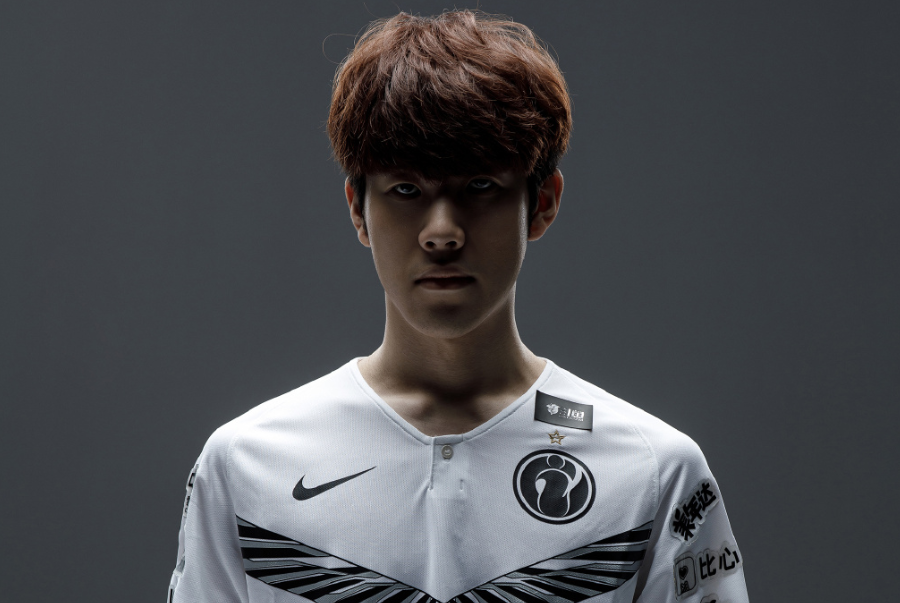 JD Gaming 和 Weibo Gaming 在 LPL 第二分裂 2025 中获得胜利