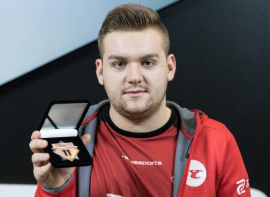 S赛小组赛第二日总结：LPL、LEC全胜，LCK、LCS全败